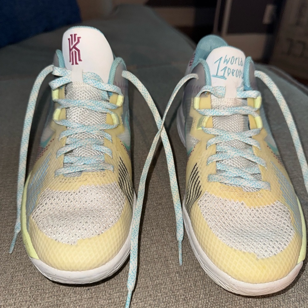 Nike Kylie Irving fly trap